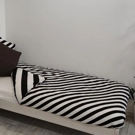 Schoene Und Optimal Gelegene Lejlighed