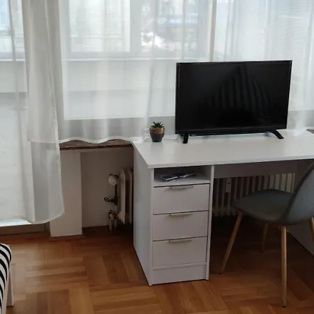 Schoene Und Optimal Gelegene Weisskirchen