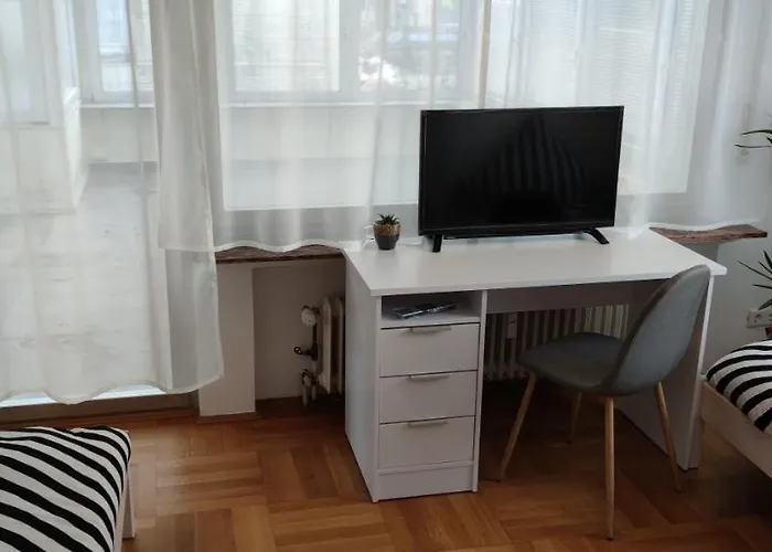 Schoene Und Optimal Gelegene Weisskirchen